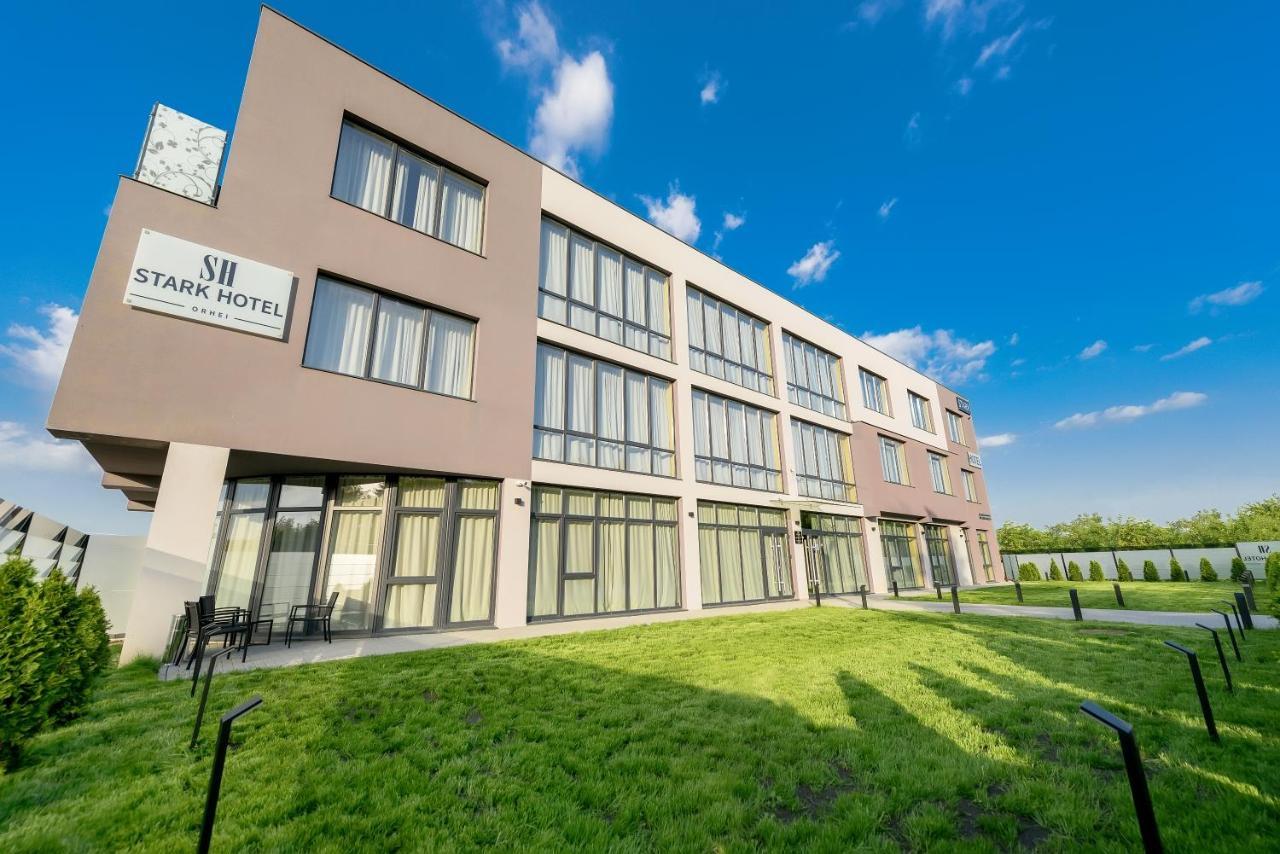 Stark Hotel Orhei Exteriör bild